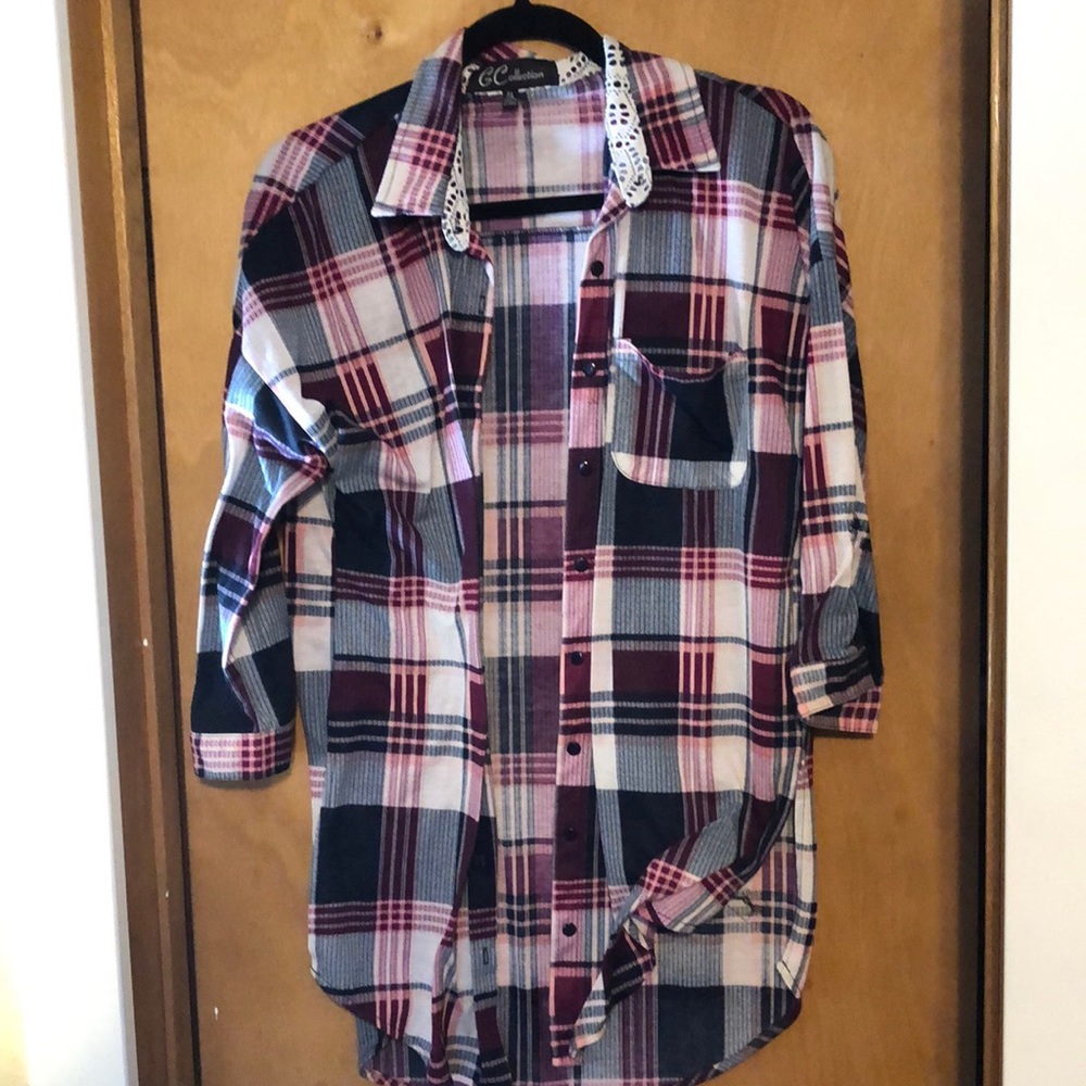 Quarter sleeve button down